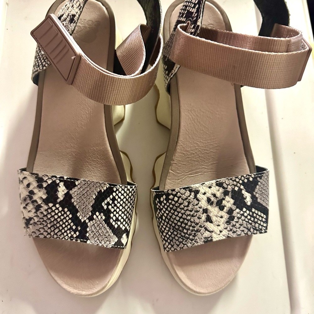 Sorel Black and Cream Strappy Sandals - Picture 2 of 6